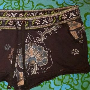 Ladies brown cotton shorts.